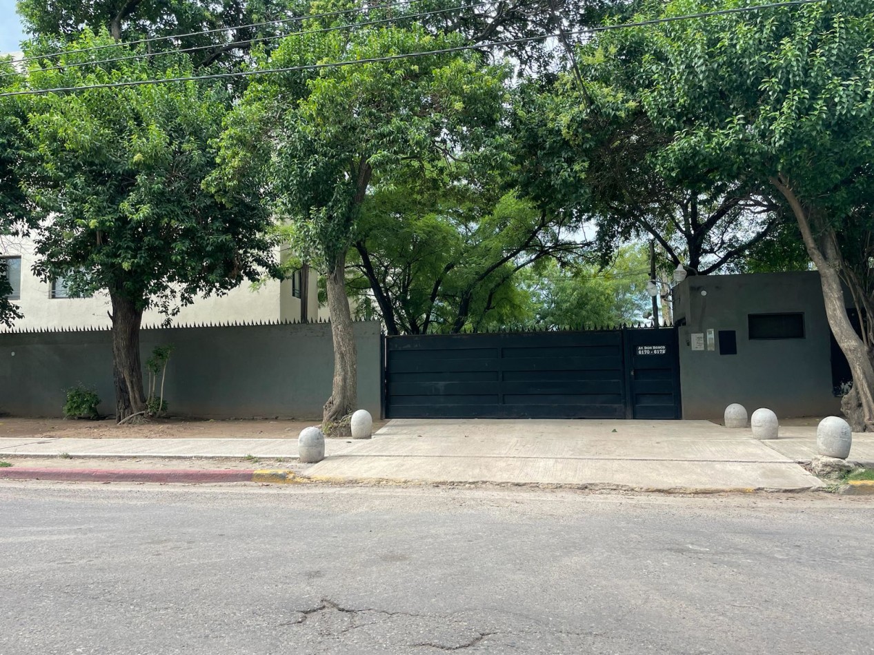 Venta de Casa de dos dormitorios con cochera, en Barrio quebrada de las rosas housing cerrado en av don bosco 6120 APPTO CREDITO