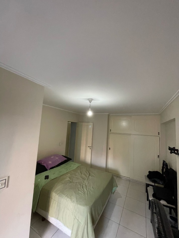 Vendemos Departamento de dos Dormitorios /Dos Baños/Dos Balcones en nueva cordoba calle bv illia al 400