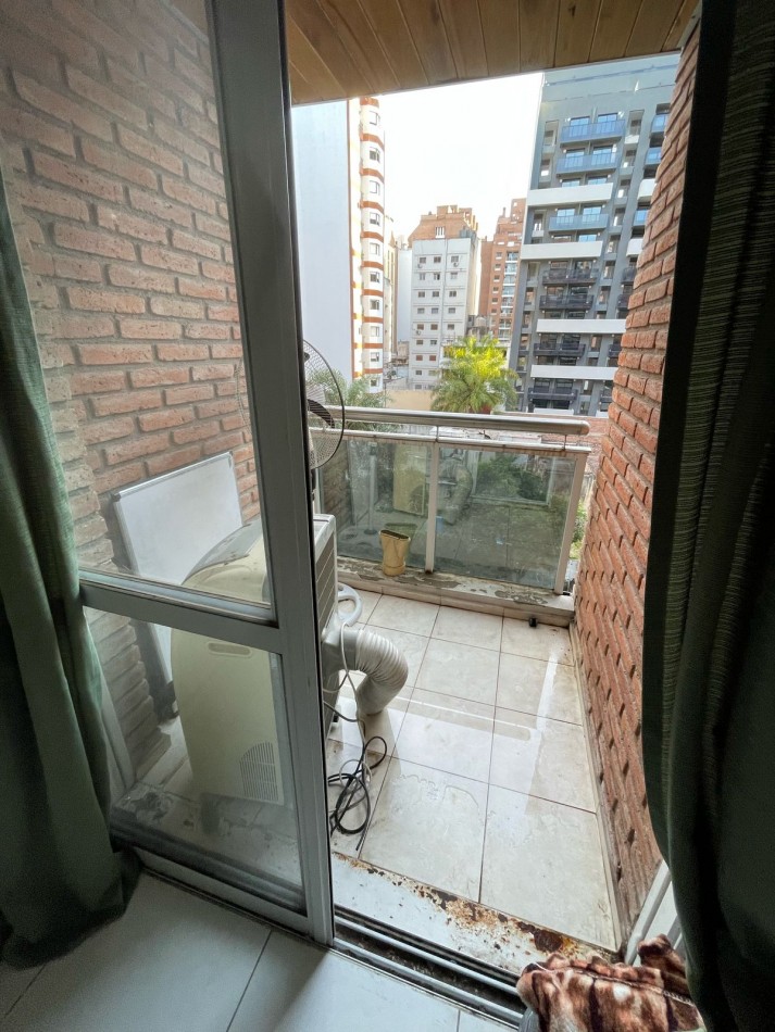 Vendemos Departamento de dos Dormitorios /Dos Baños/Dos Balcones en nueva cordoba calle bv illia al 400