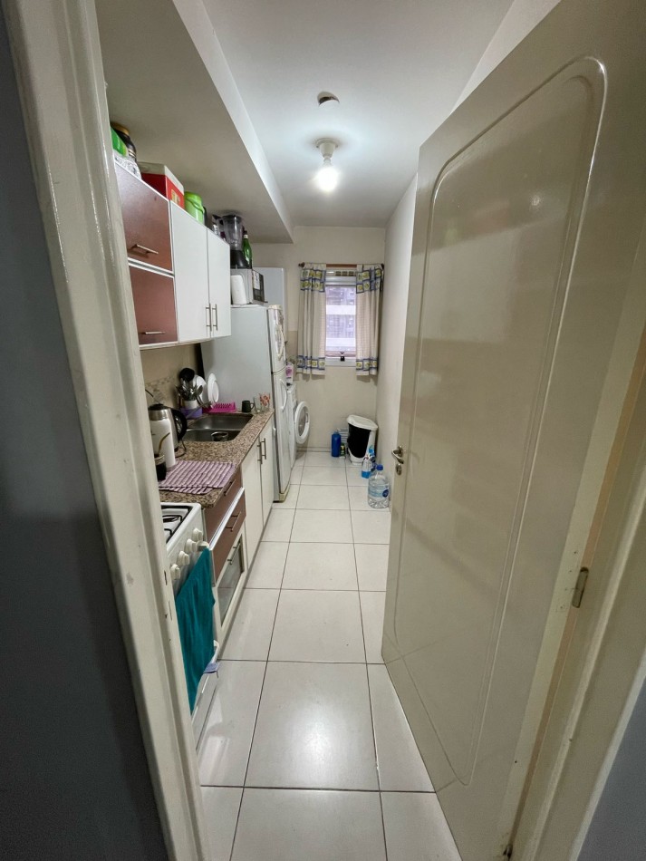 Vendemos Departamento de dos Dormitorios /Dos Baños/Dos Balcones en nueva cordoba calle bv illia al 400