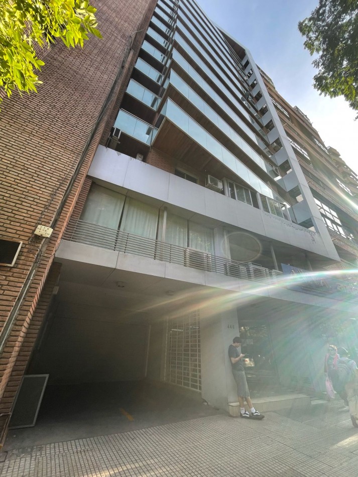 Vendemos Departamento de dos Dormitorios /Dos Baños/Dos Balcones en nueva cordoba calle bv illia al 400