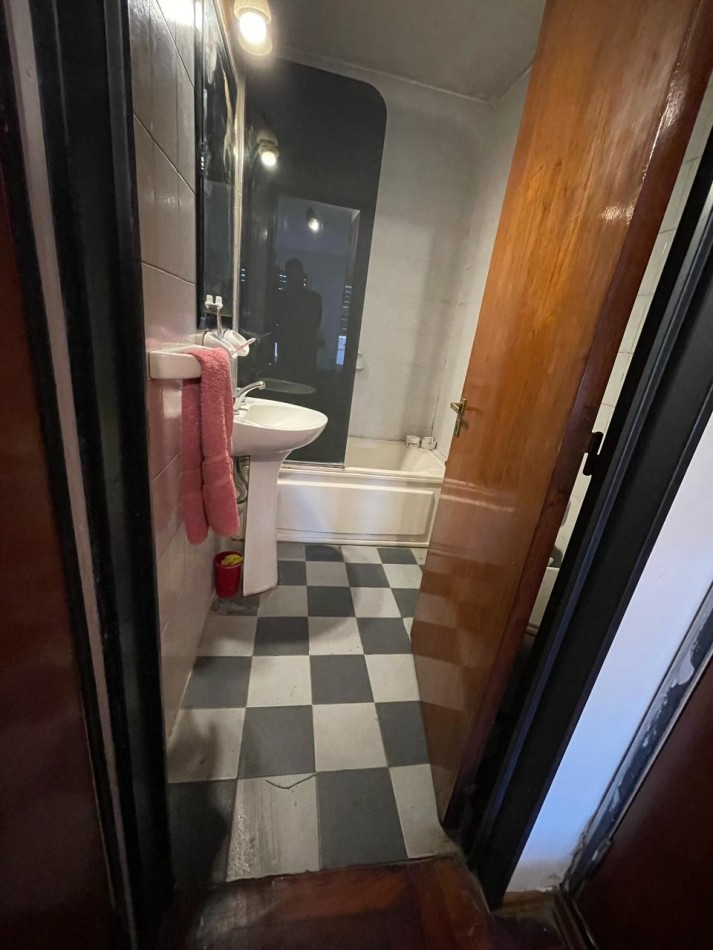 Vendemos departamento de dos dormitorios, dos baños y dos balcones en el barrio General Paz, Av. 24 de Septiembre 1236 APPTO CREDITO