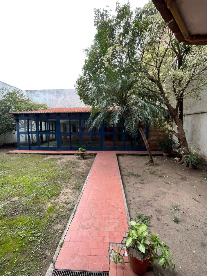 Vendemos departamento de dos dormitorios, dos baños y dos balcones en el barrio General Paz, Av. 24 de Septiembre 1236 APPTO CREDITO