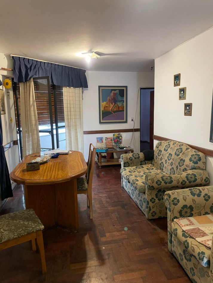 Vendemos departamento de dos dormitorios, dos baños y dos balcones en el barrio General Paz, Av. 24 de Septiembre 1236 APPTO CREDITO