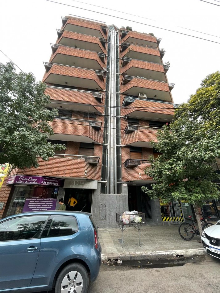 Vendemos departamento de dos dormitorios, dos baños y dos balcones en el barrio General Paz, Av. 24 de Septiembre 1236 APPTO CREDITO