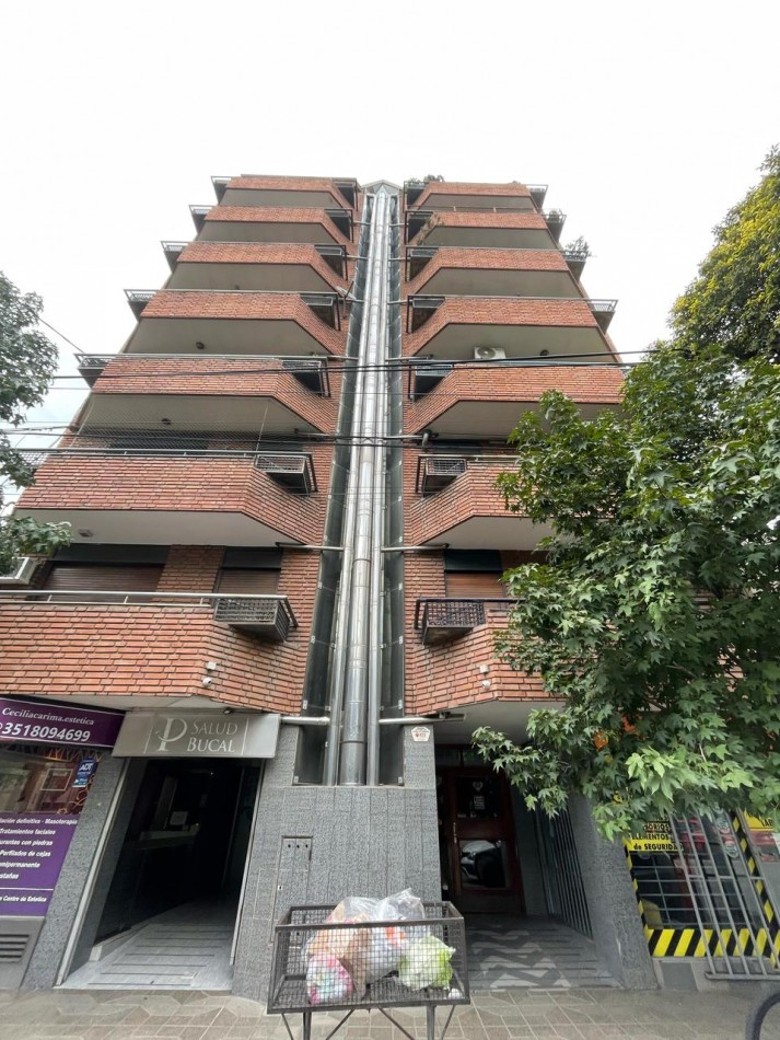 Vendemos departamento de dos dormitorios, dos baños y dos balcones en el barrio General Paz, Av. 24 de Septiembre 1236 APPTO CREDITO