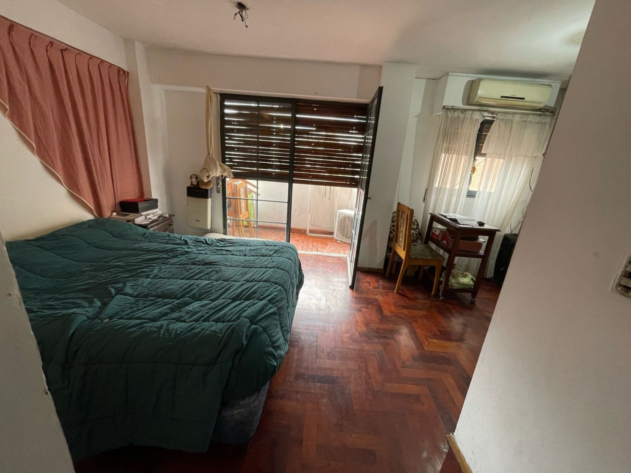Vendemos departamento de dos dormitorios, dos baños y dos balcones en el barrio General Paz, Av. 24 de Septiembre 1236 APPTO CREDITO