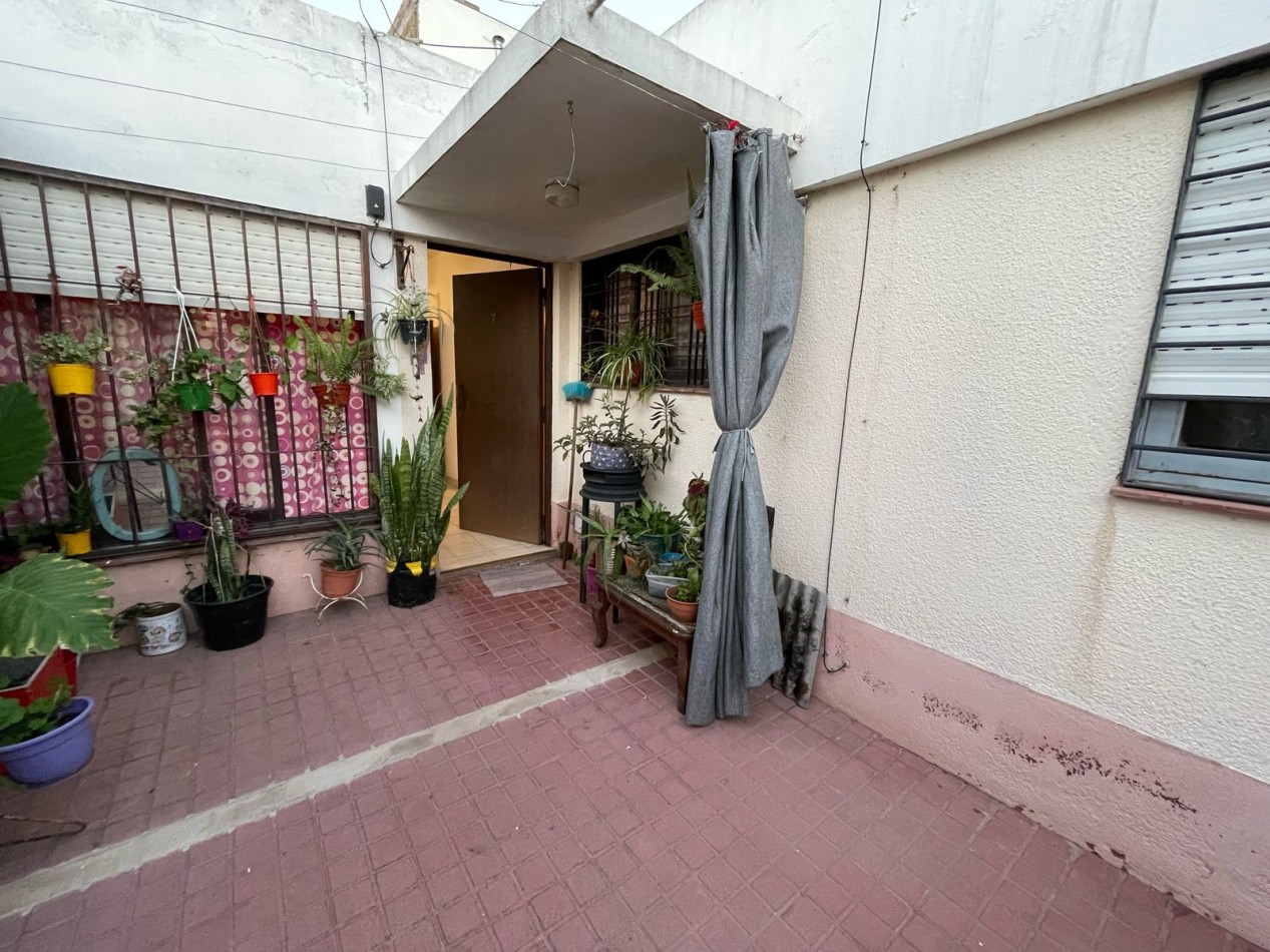 Departamento de dos dormitorios en B San Martin calle uspallata al 1000 con todos los servicios