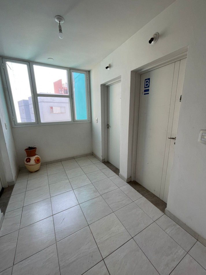 VENDEMOS DEPARTAMENTO DE DOS DORMITORIOS CON COCHERA EN B. MARQUEZ DE SOBREMONTE