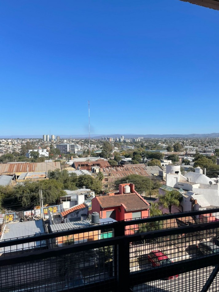 SE VENDE DEPARTAMENTO DE DOS DORMITORIOS CON COCHERA Y BALCON ZONA B SAN MARTIN SEGURIDAD 24 HR
