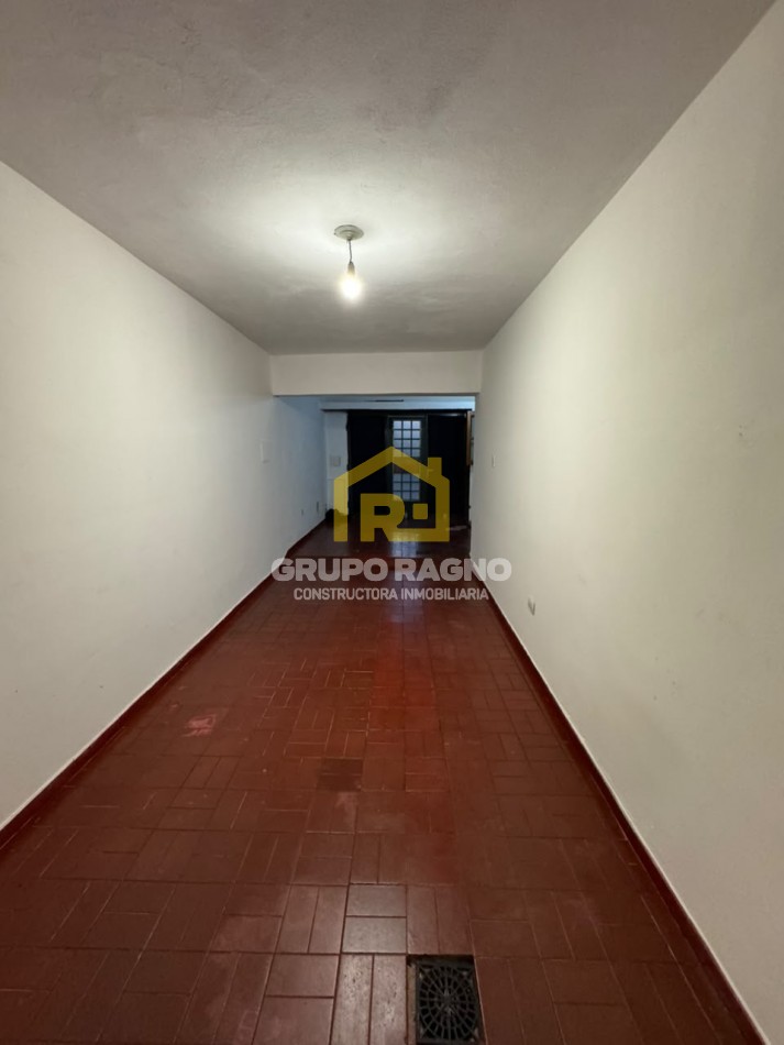 🔥 ¡Excelente Casa en Venta sobre Felix Paz 389! Con Cochera, Terraza con Quincho y Gran Ubicacion