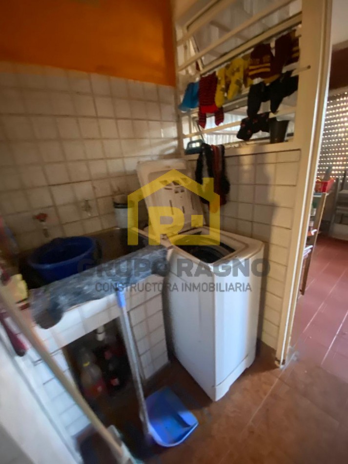 Se Vende Casa de tres dormitorios ,con cochera para 2 autos con pileta y terraza en granja de funez APPTA CREDITO