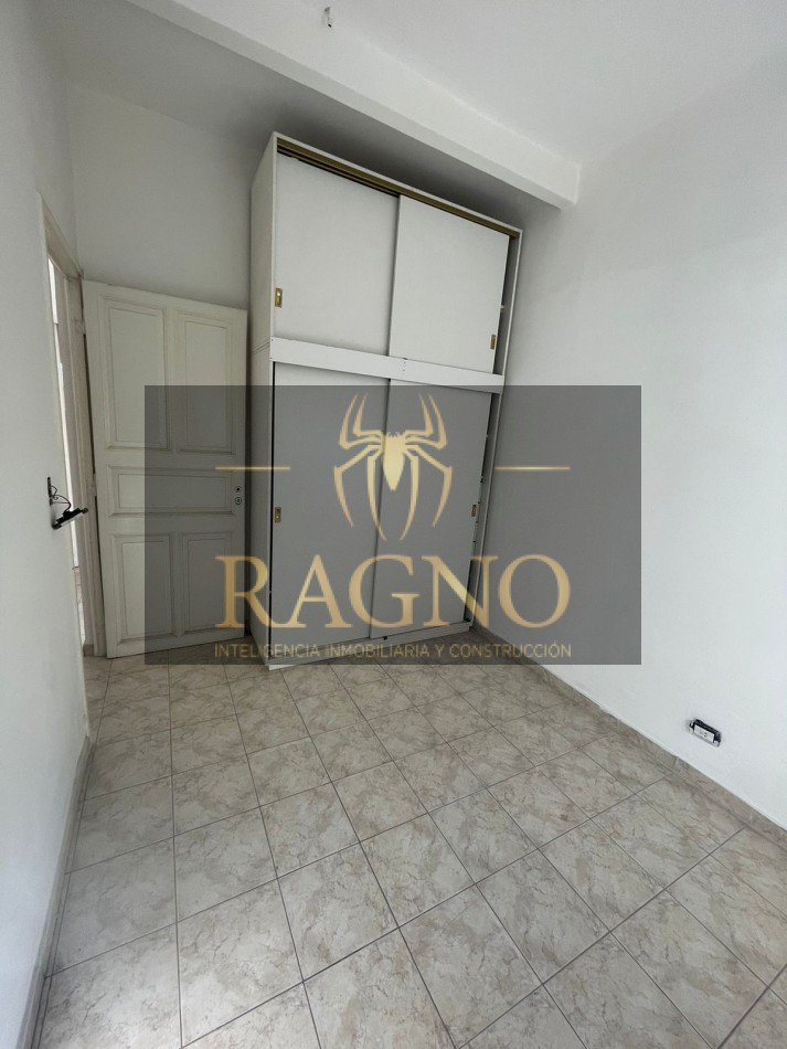 CASA 3 DORMITORIOS 2 BAÑOS 2 COCHERAS CALLE AGUADO CASI ESQUINA AV ALEM gral bustos