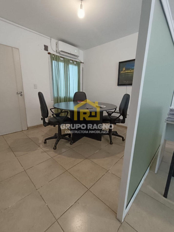 Vendo Departamento En B general Paz de Dos dormitorios y medio en Planta Baja con patio ,bajas expensas con escritura 