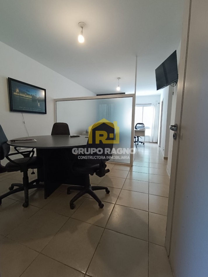 Vendo Departamento En B general Paz de Dos dormitorios y medio en Planta Baja con patio ,bajas expensas con escritura 