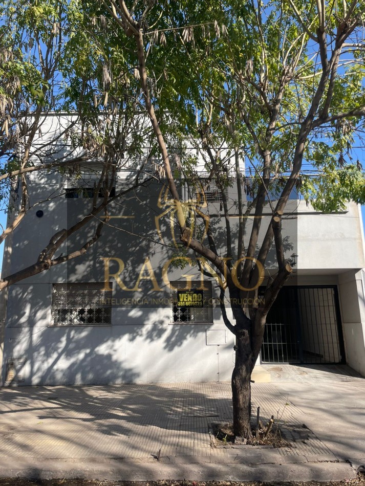 CASA 3 DORMITORIOS 2 BAÑOS 2 COCHERAS CALLE AGUADO CASI ESQUINA AV ALEM gral bustos