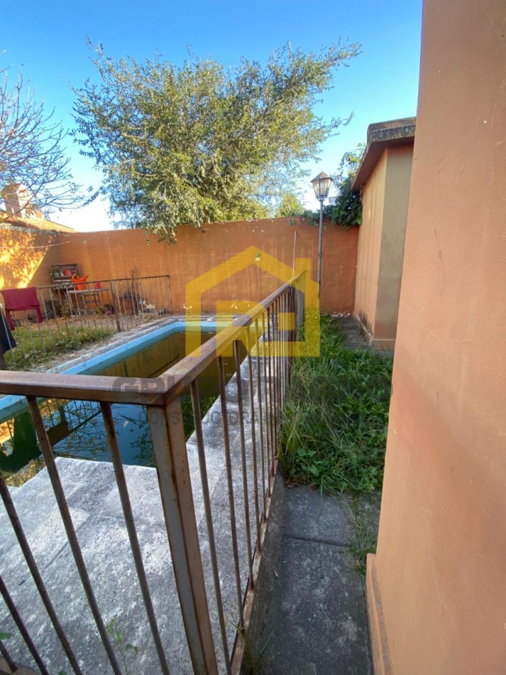 Se Vende Casa de tres dormitorios ,con cochera para 2 autos con pileta y terraza en granja de funez APPTA CREDITO
