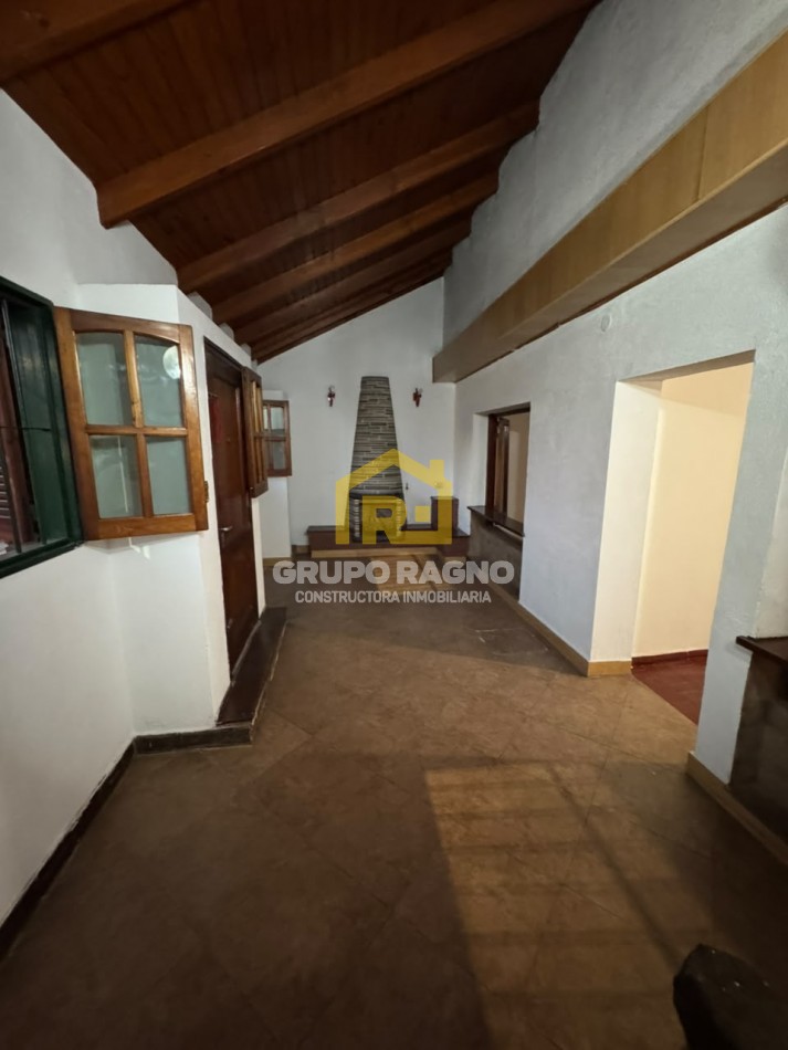 🔥 ¡Excelente Casa en Venta sobre Felix Paz 389! Con Cochera, Terraza con Quincho y Gran Ubicacion