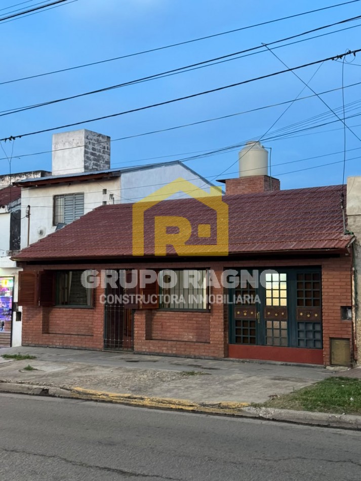 🏠 ¡Excelente Casa en Alquiler sobre Felix Paz 389! Con Cochera, Terraza con Quincho y Gran Ubicacion