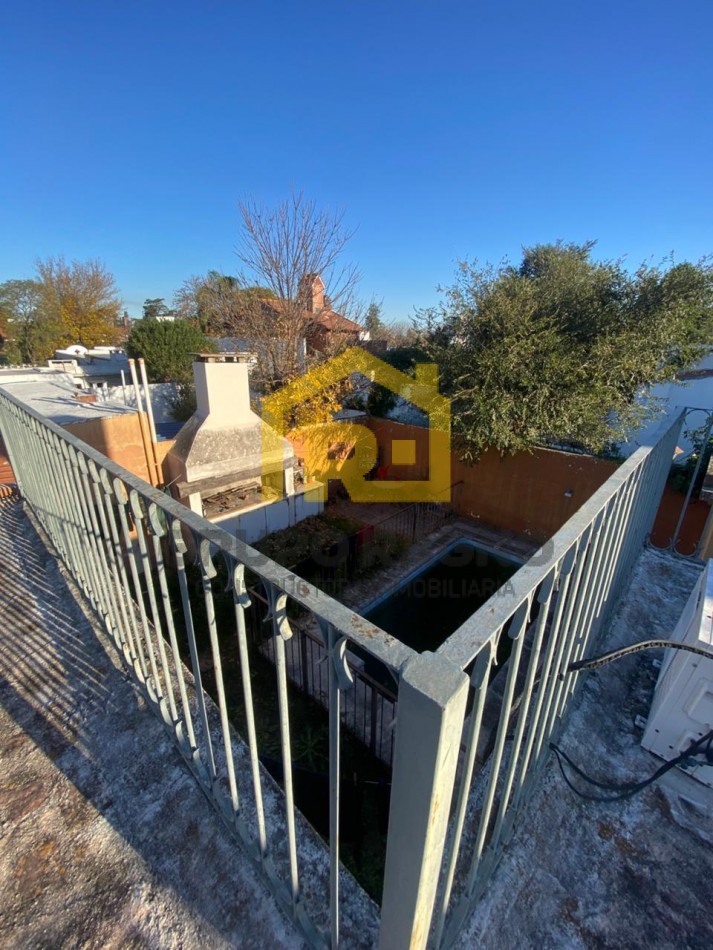 Se Vende Casa de tres dormitorios ,con cochera para 2 autos con pileta y terraza en granja de funez APPTA CREDITO