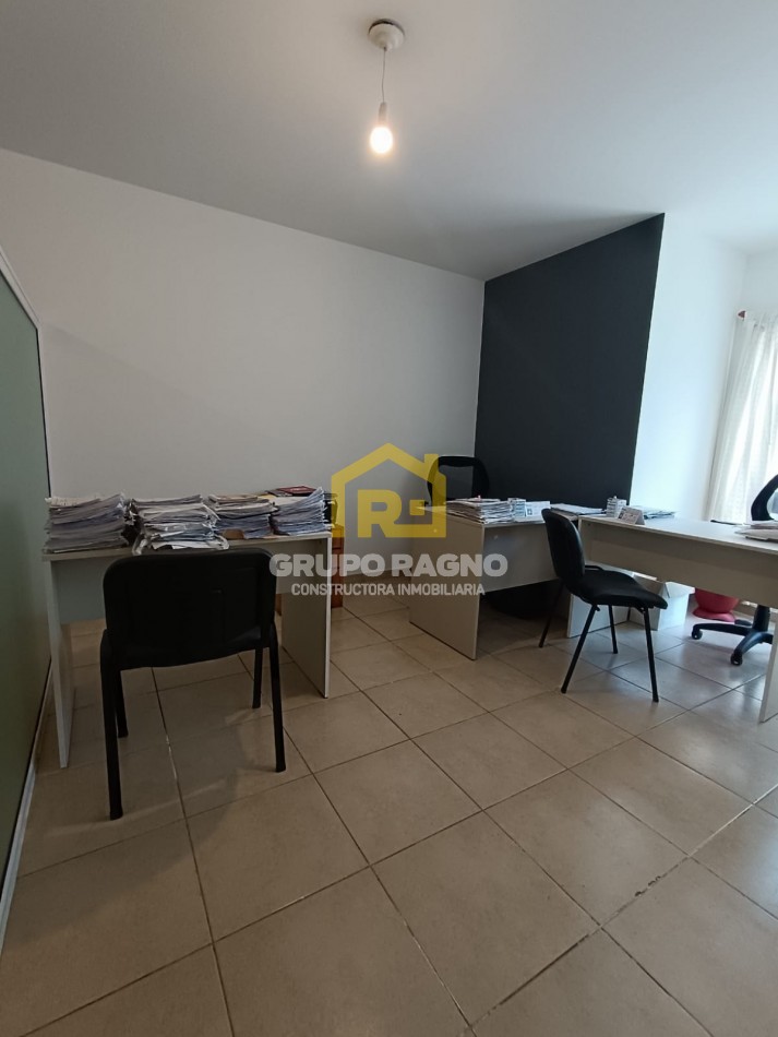 Vendo Departamento En B general Paz de Dos dormitorios y medio en Planta Baja con patio ,bajas expensas con escritura 