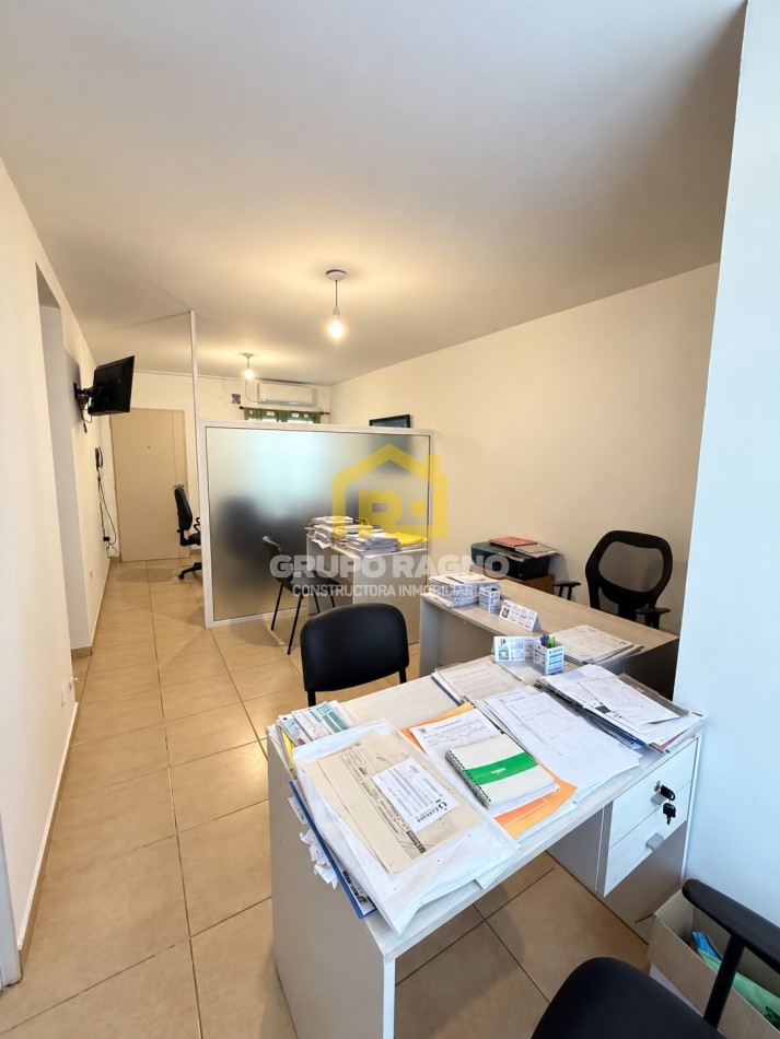 Vendo Departamento En B general Paz de Dos dormitorios y medio en Planta Baja con patio ,bajas expensas con escritura 