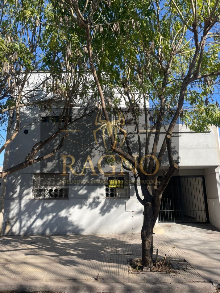 CASA 3 DORMITORIOS 2 BAÑOS 2 COCHERAS CALLE AGUADO CASI ESQUINA AV ALEM gral bustos