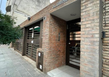 Venta de depto de un dormitorio en planta baja con patio y cocina separada , con escritura en barrio pueyyredon 