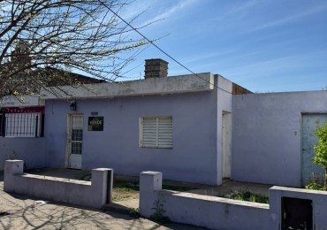 🛠️ ¡Excelente Oportunidad de Inversion! Casa a Reciclar en Villa Azalais